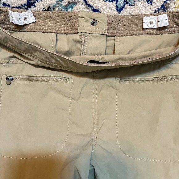 L.L. Bean Women's Water-Repellent Comfort Shorts, Mid-Rise Costal Dune Size 8 - Picture 7 of 9